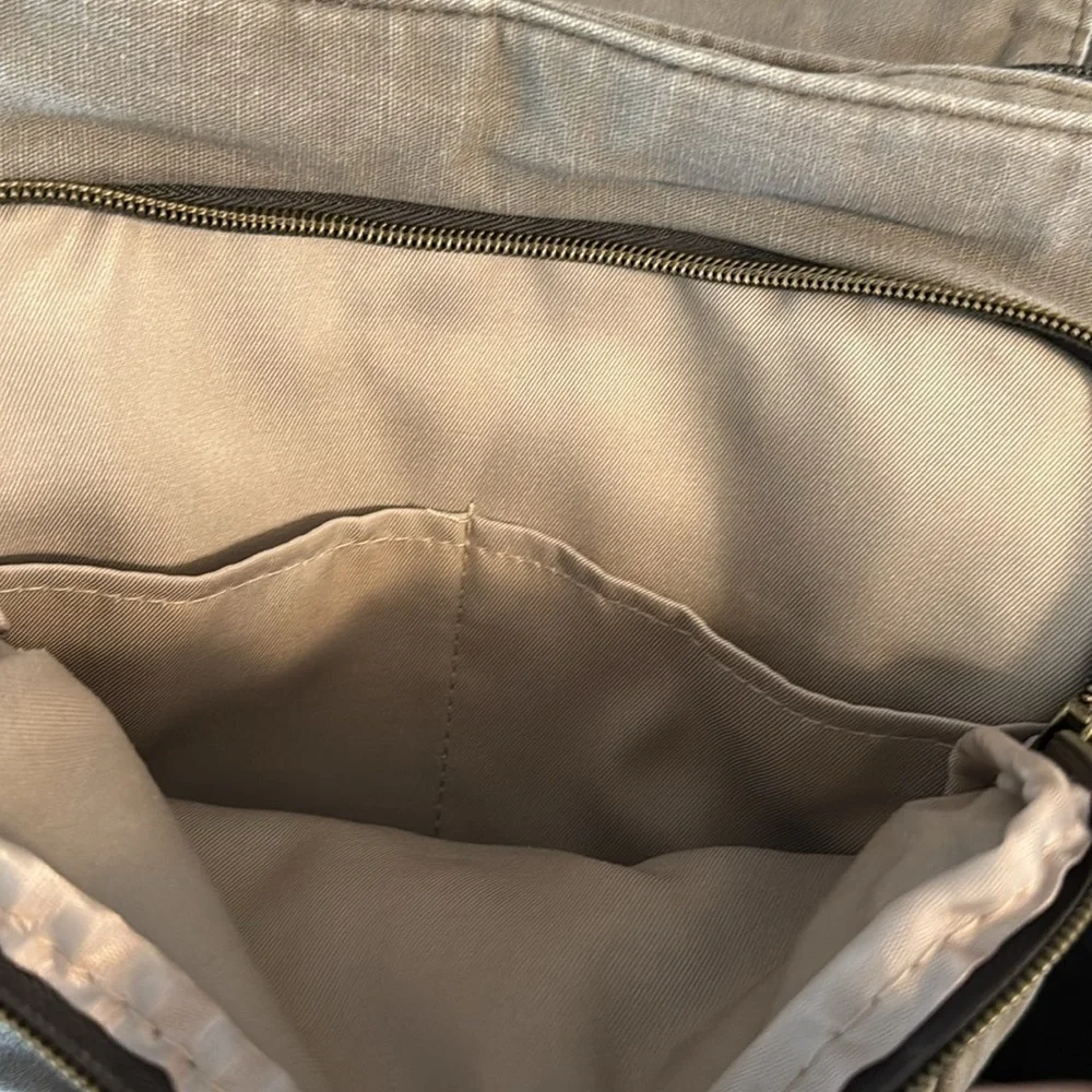 Travelon‎ Tan Crossbody Bag